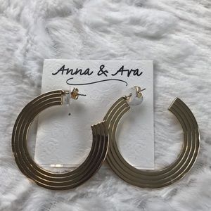 Anna & Ava Gold Hoop Earrings•NWT
